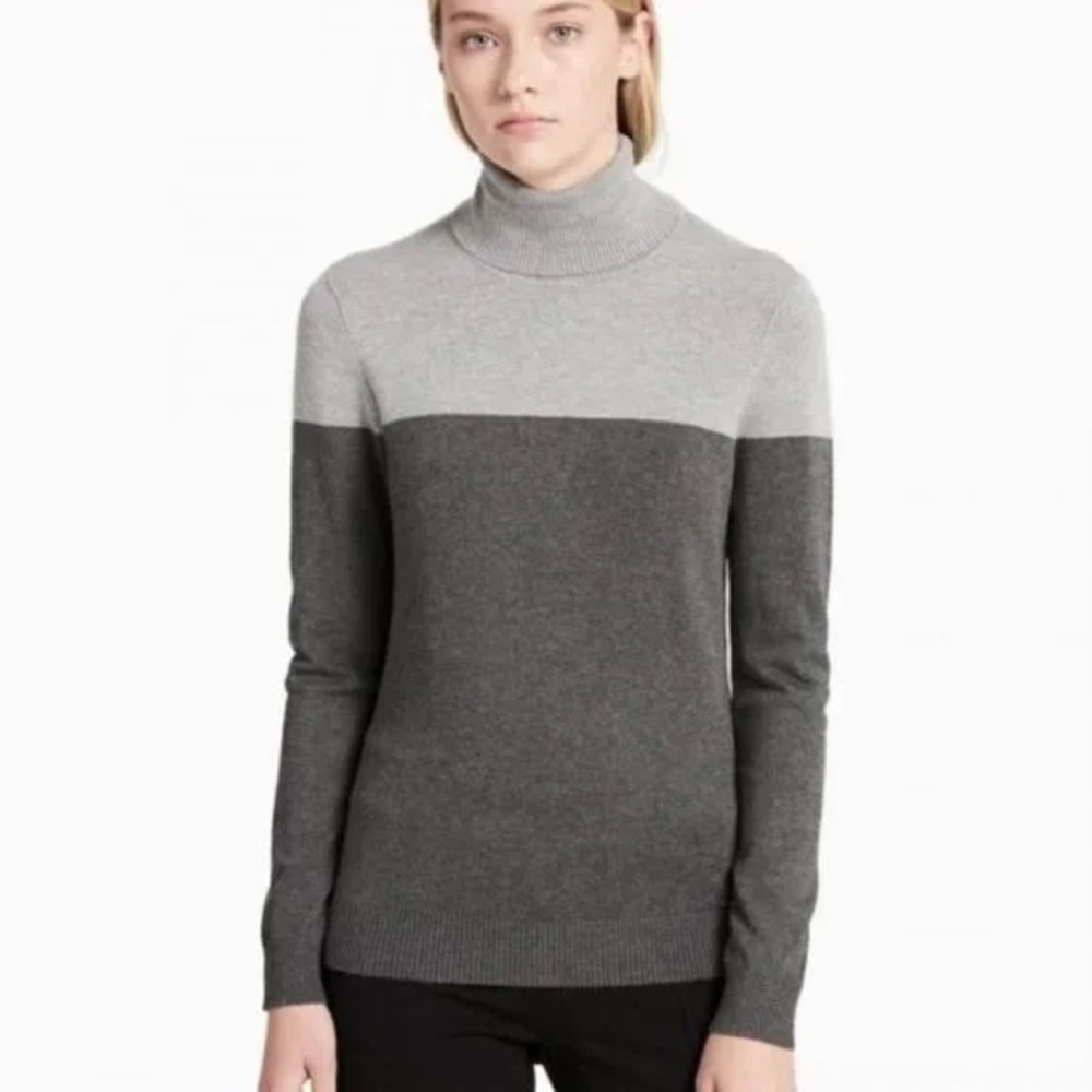 EUC Calvin Klein sweater